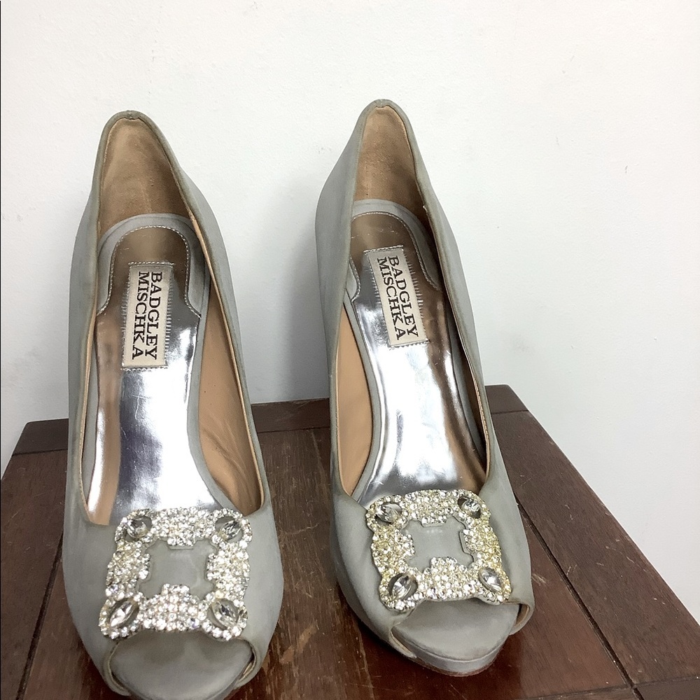 Badgley Mischka Gray pointy Toe Silver Embellished Peep Toe Pump